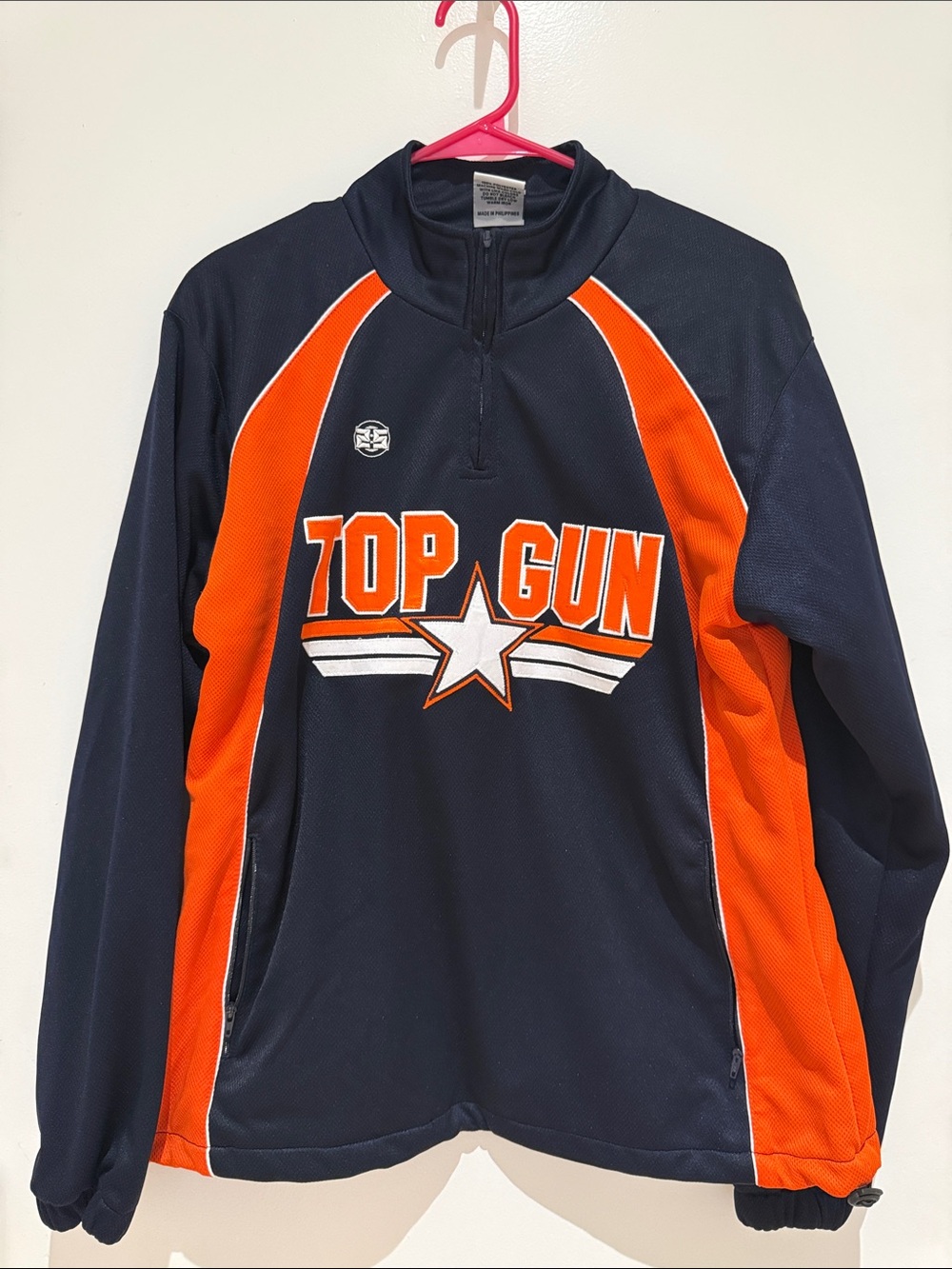 Women’s Size Medium Top Gun Pullover